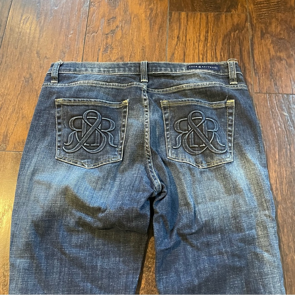 Rock & Republic Men's Indigo Straight Jeans with Embroidered Back Pockets